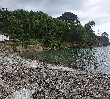 Double Bedroom Helford Cornwall בית אירוח